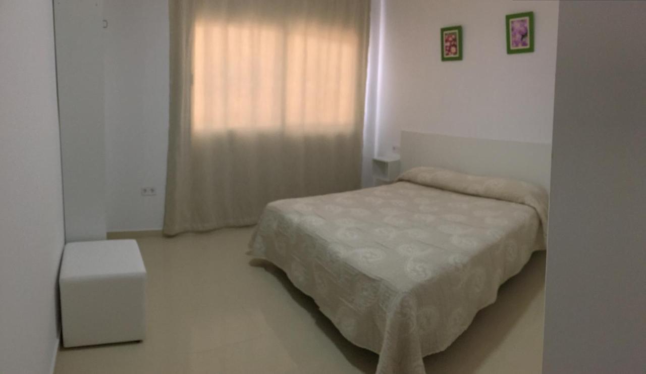 Apartamentos Carmen Teresa ตอร์เรโมลิโนส ภายนอก รูปภาพ