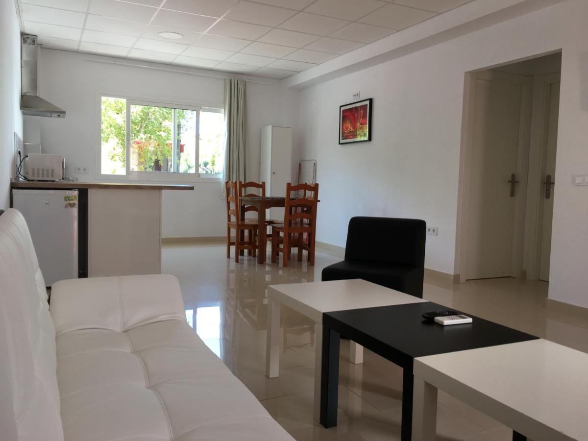 Apartamentos Carmen Teresa ตอร์เรโมลิโนส ภายนอก รูปภาพ