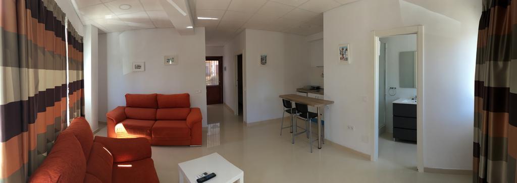 Apartamentos Carmen Teresa ตอร์เรโมลิโนส ภายนอก รูปภาพ