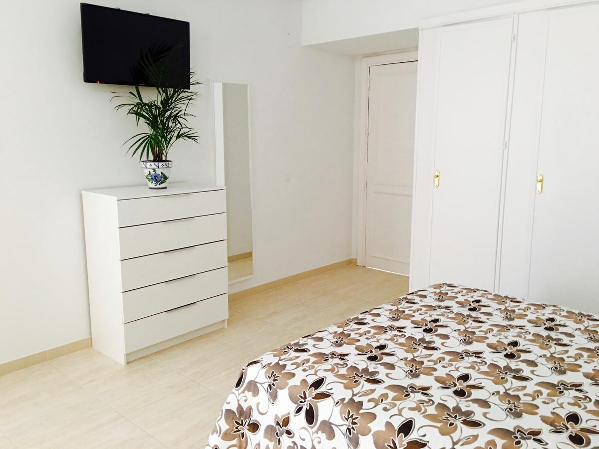 Apartamentos Carmen Teresa ตอร์เรโมลิโนส ภายนอก รูปภาพ